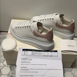 Alexander McQueen sneaker